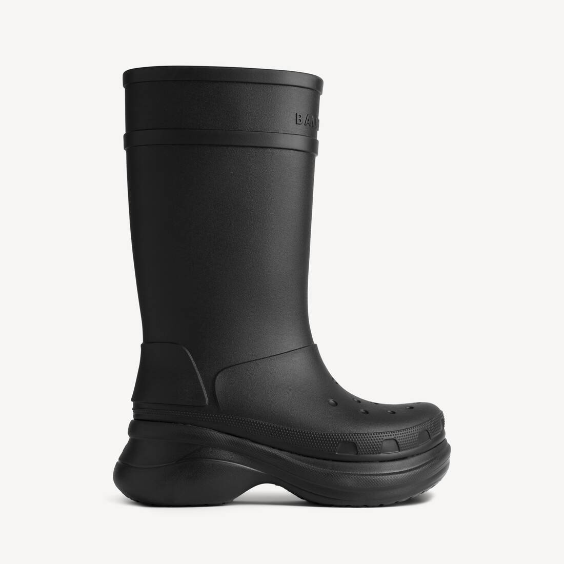 Bota Crocs™ para mujer en negro