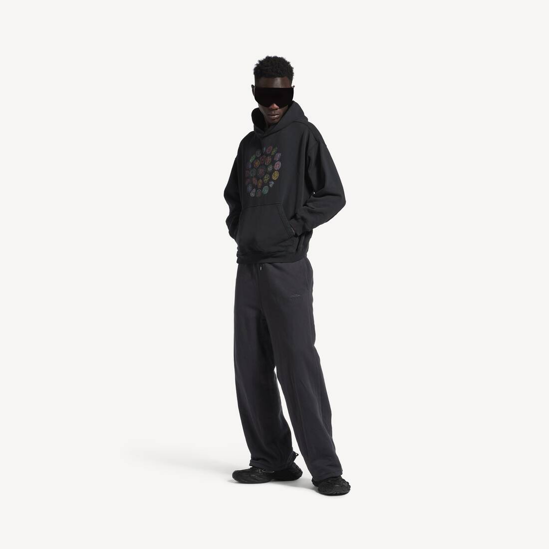Sudadera con capucha para hombre de estilo espiral, ajuste medio, negro desgastado