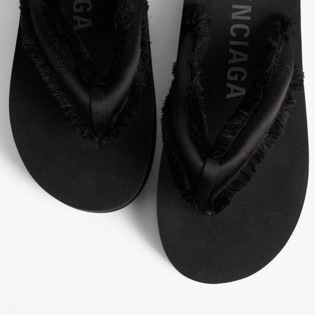 Tanga Jet Lag para mujer en negro