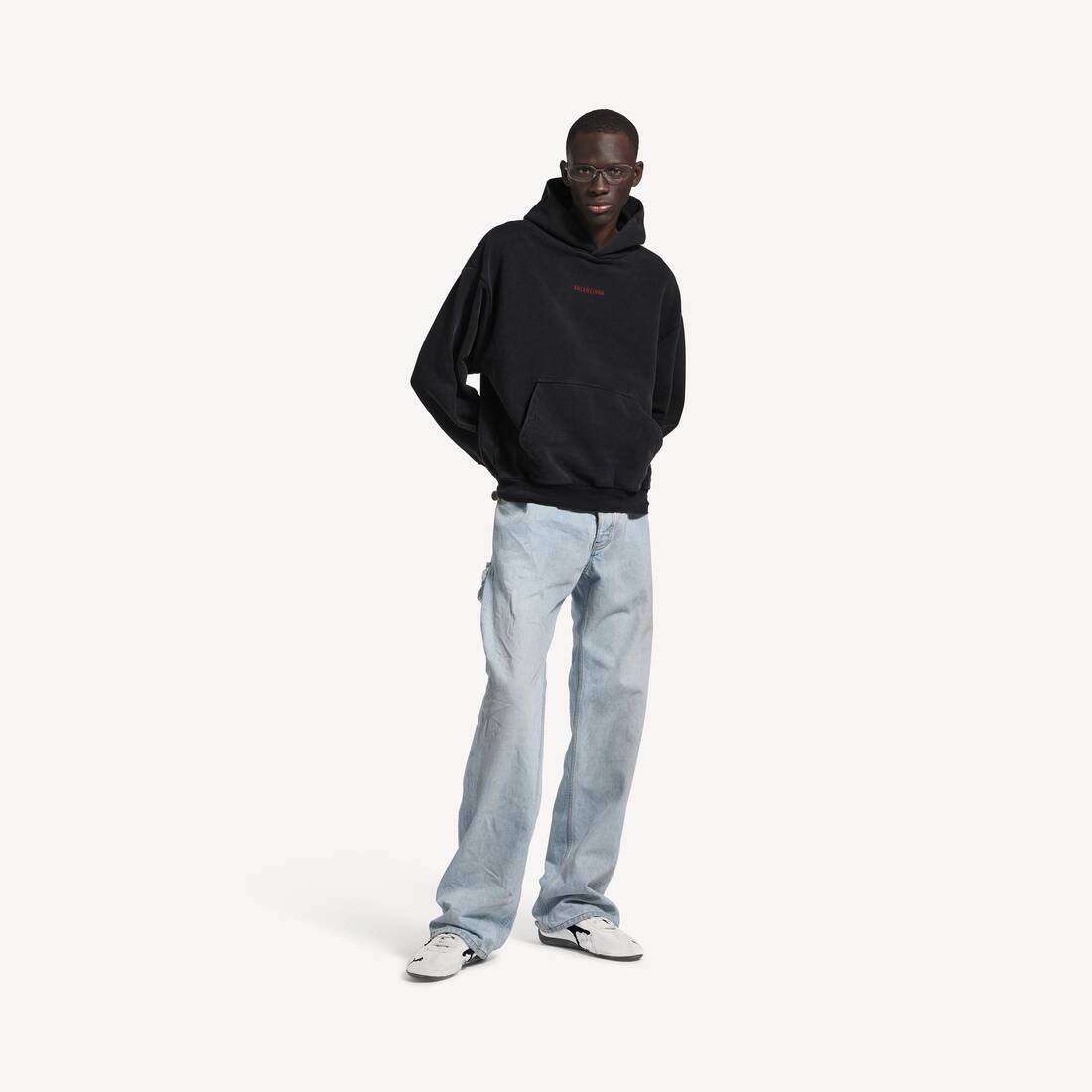 Sudadera con capucha para hombre Balenciaga de corte medio en negro/rojo desgastado