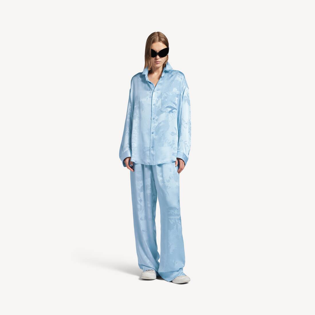 Camisa de manga larga tipo gorro lavada en crayón para mujer en azul bebé