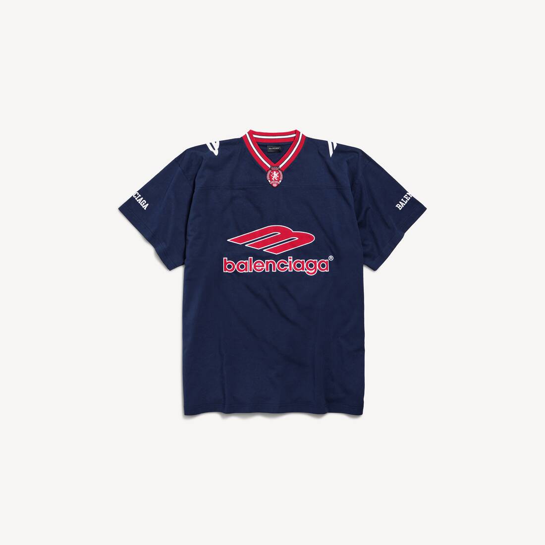 Camiseta de fútbol para hombre con cuello en V y corte oversize en azul marino/rojo