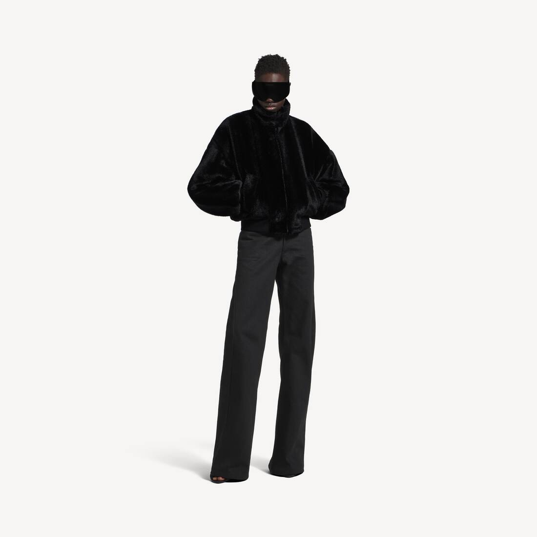 Chaqueta Corta para Mujer en Negro