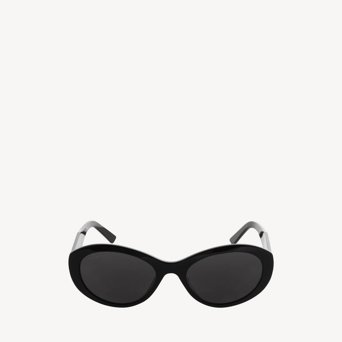 Gafas de sol ovaladas planas en negro