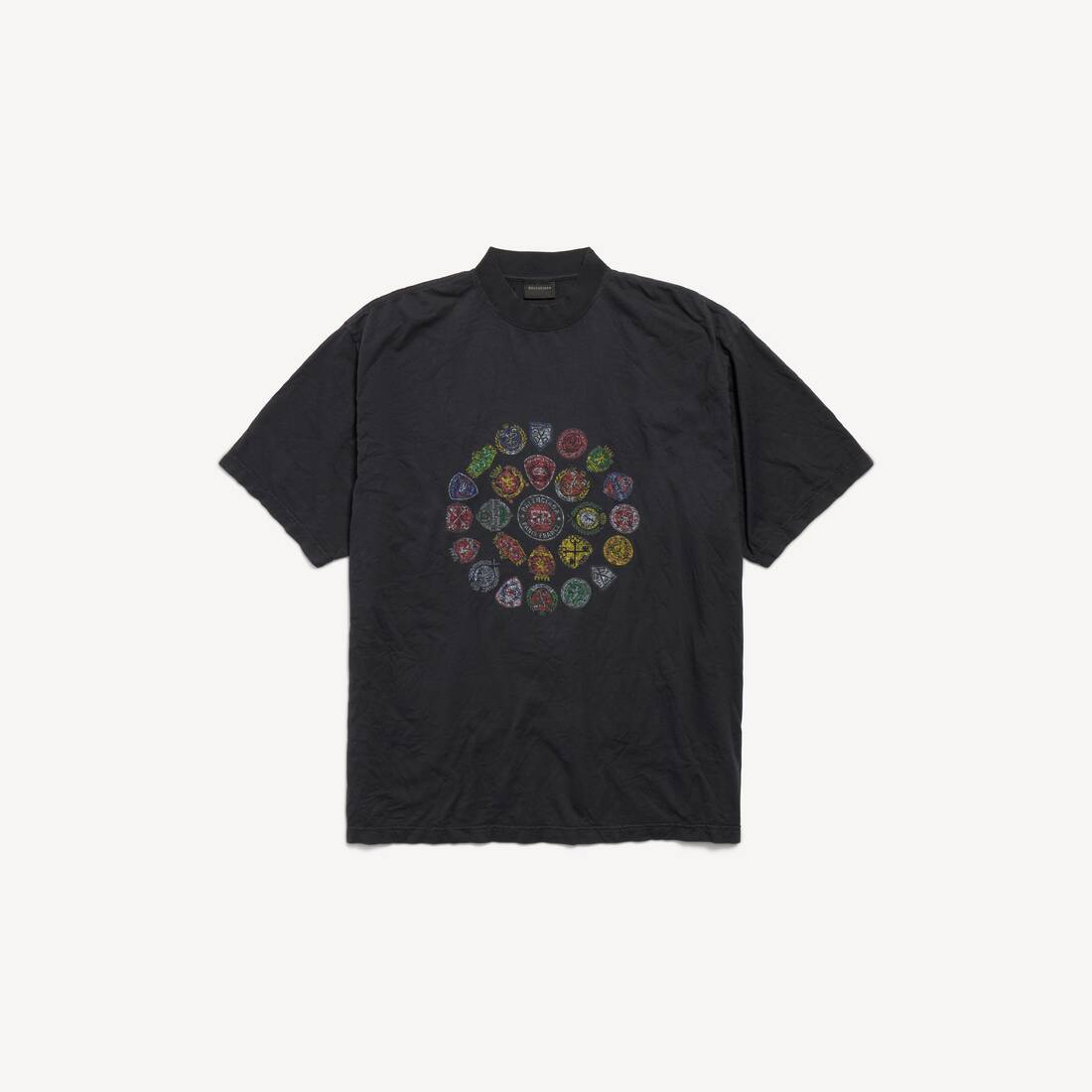 Camiseta para Hombre de Estilo Espiral con Ajuste Medio en Negro Desgastado