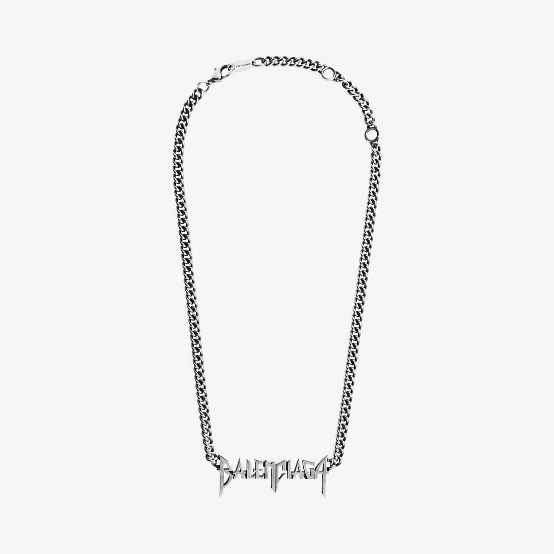 Collar de metal con diseño de texto en plata