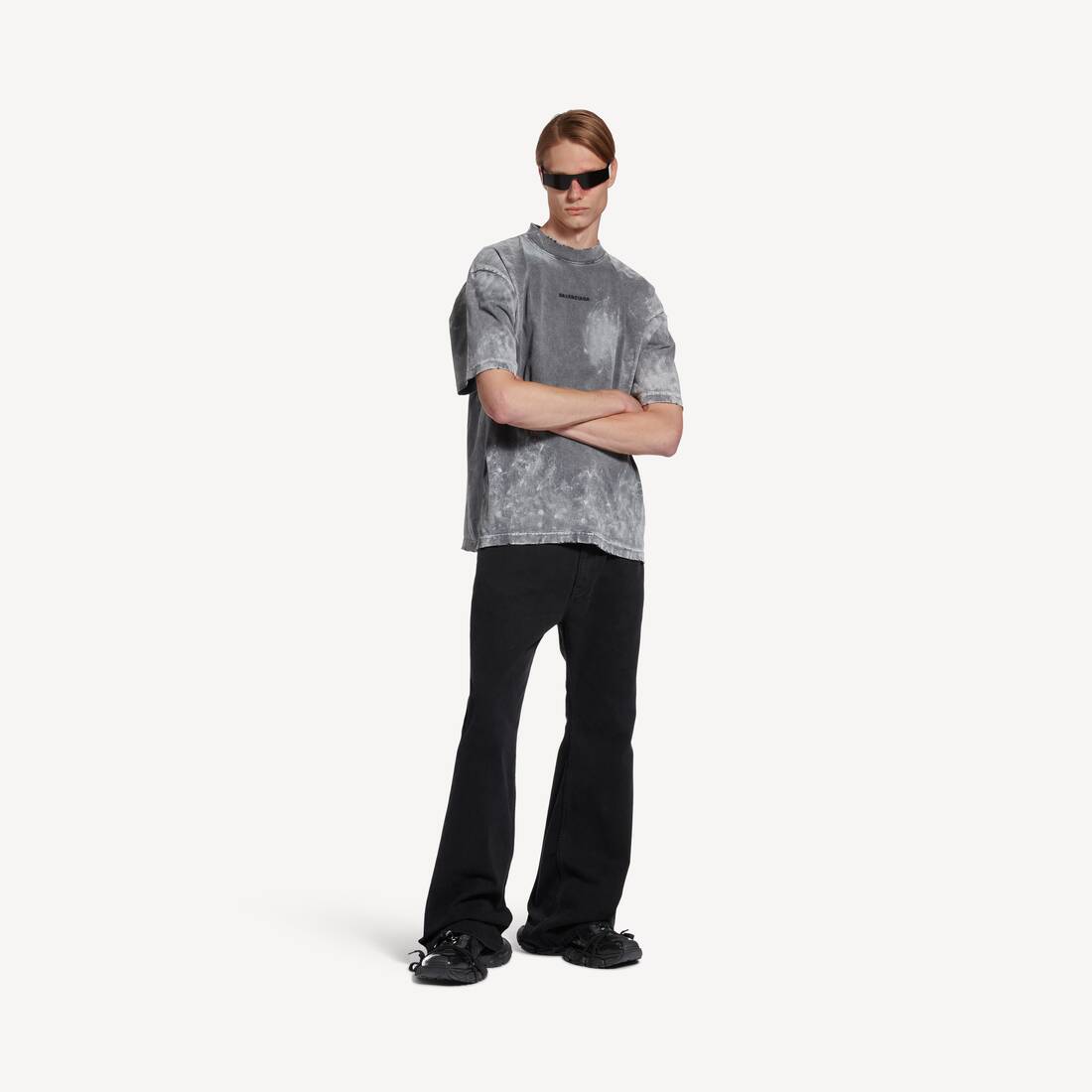 Camiseta de hombre Balenciaga con corte medio en gris