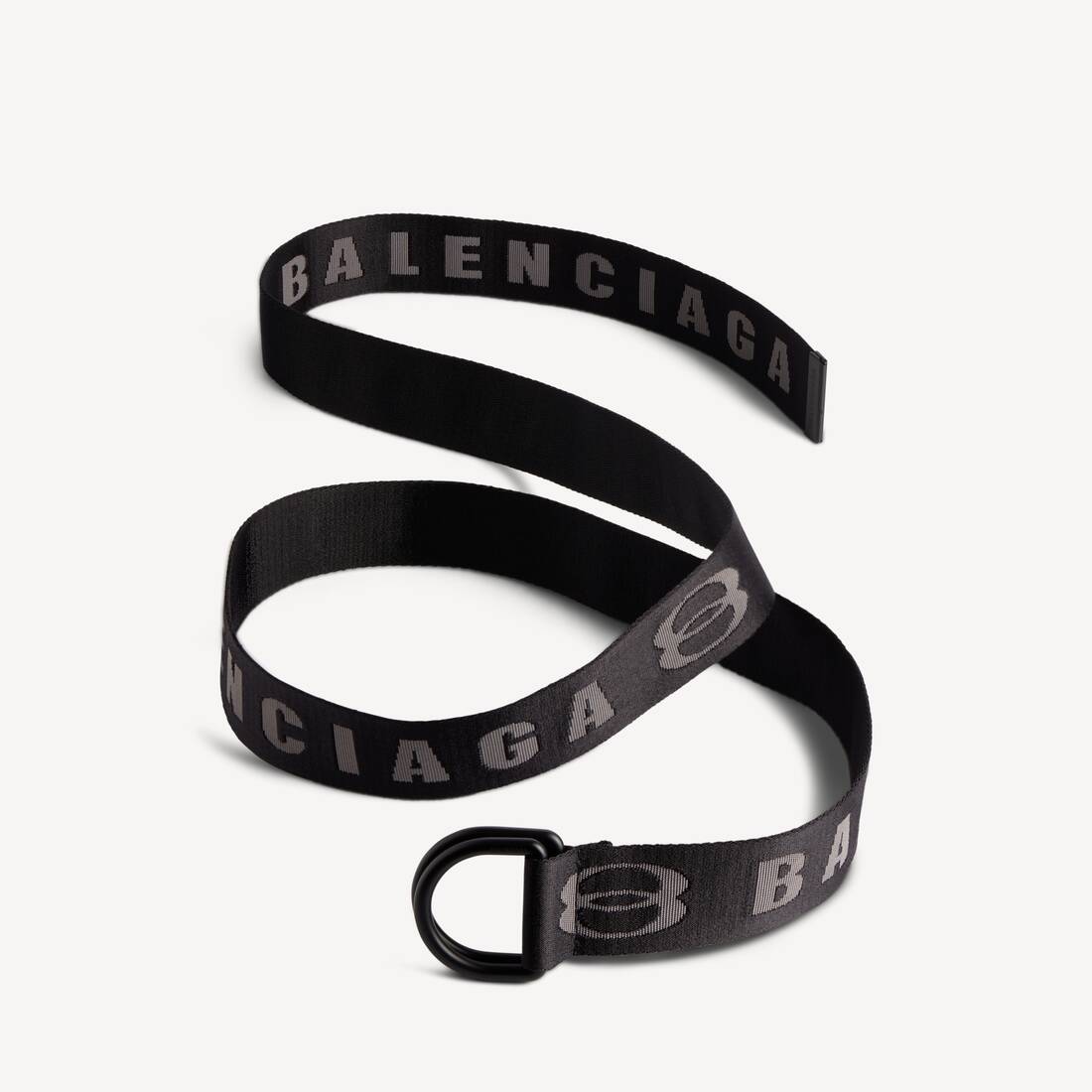 Cinturón para hombres con anillo D en gris oscuro