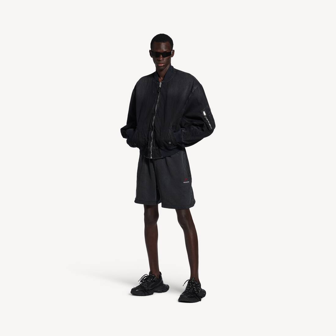 Pantalones cortos Balenciaga I Puma en negro desgastado