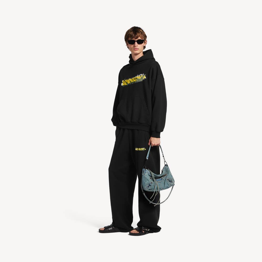Hoodie de spray desordenado para hombre, talla media, negro