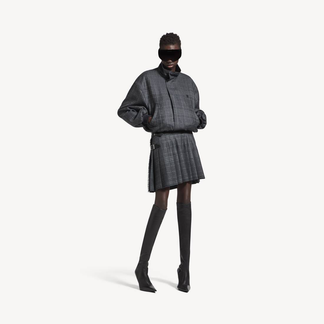 Falda mini plisada para mujer en gris
