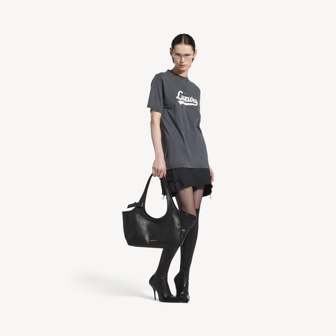 Vestido de manga corta híbrido con estampado de lujo para mujer en negro
