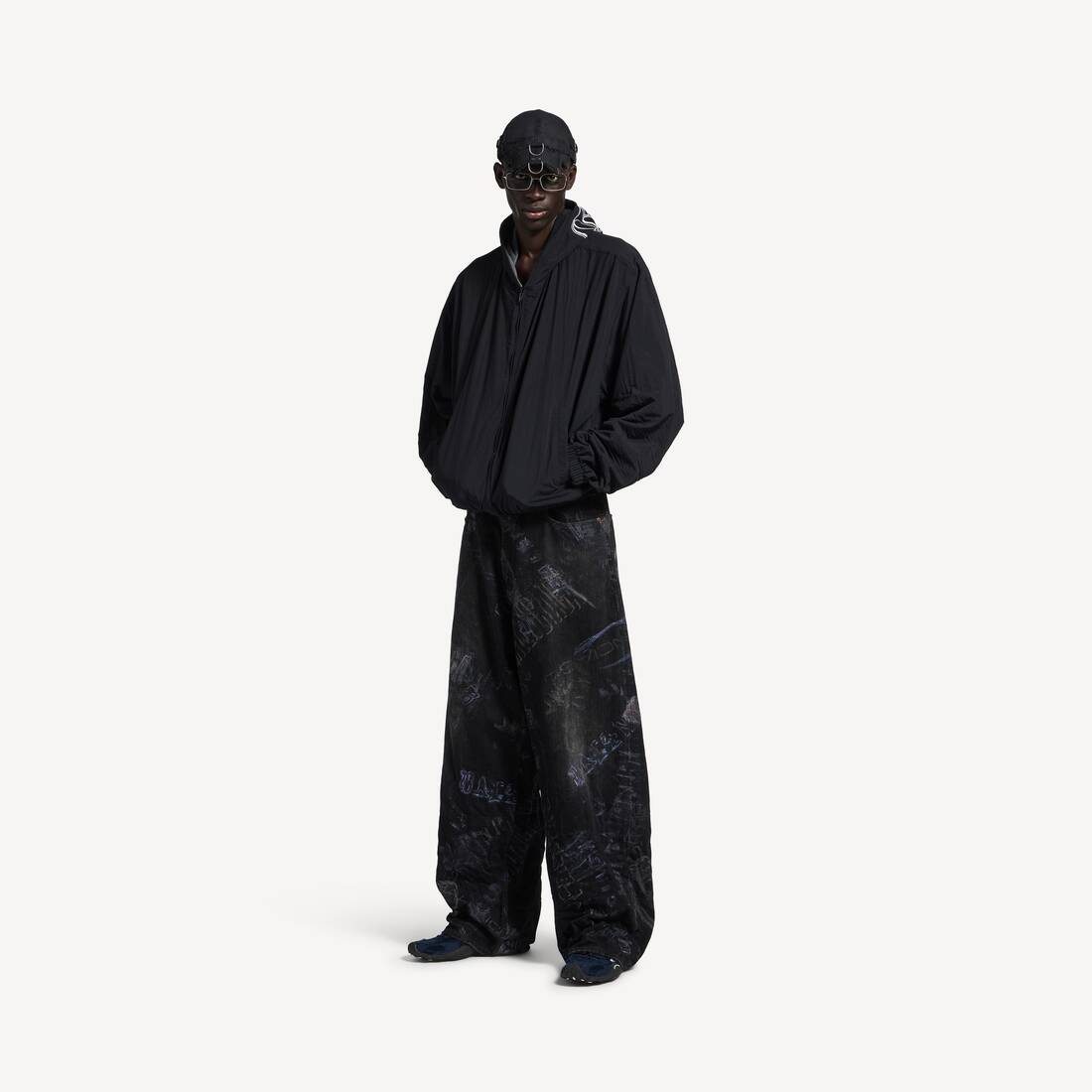 Pantalones holgados minimalistas para hombre en negro
