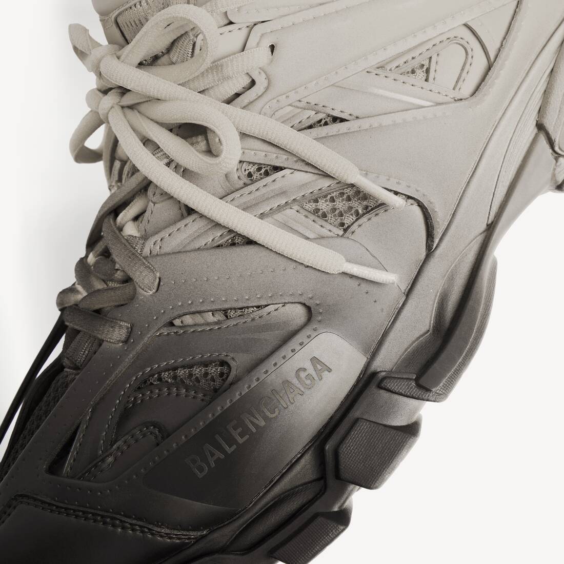 Zapatilla de pista para hombre en negro/marrón