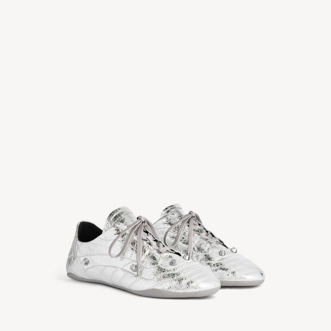 Zapatilla urbana para mujer en plata