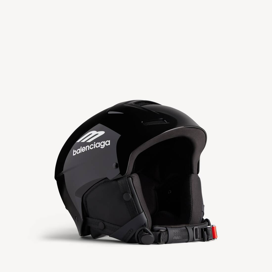 Casco en negro