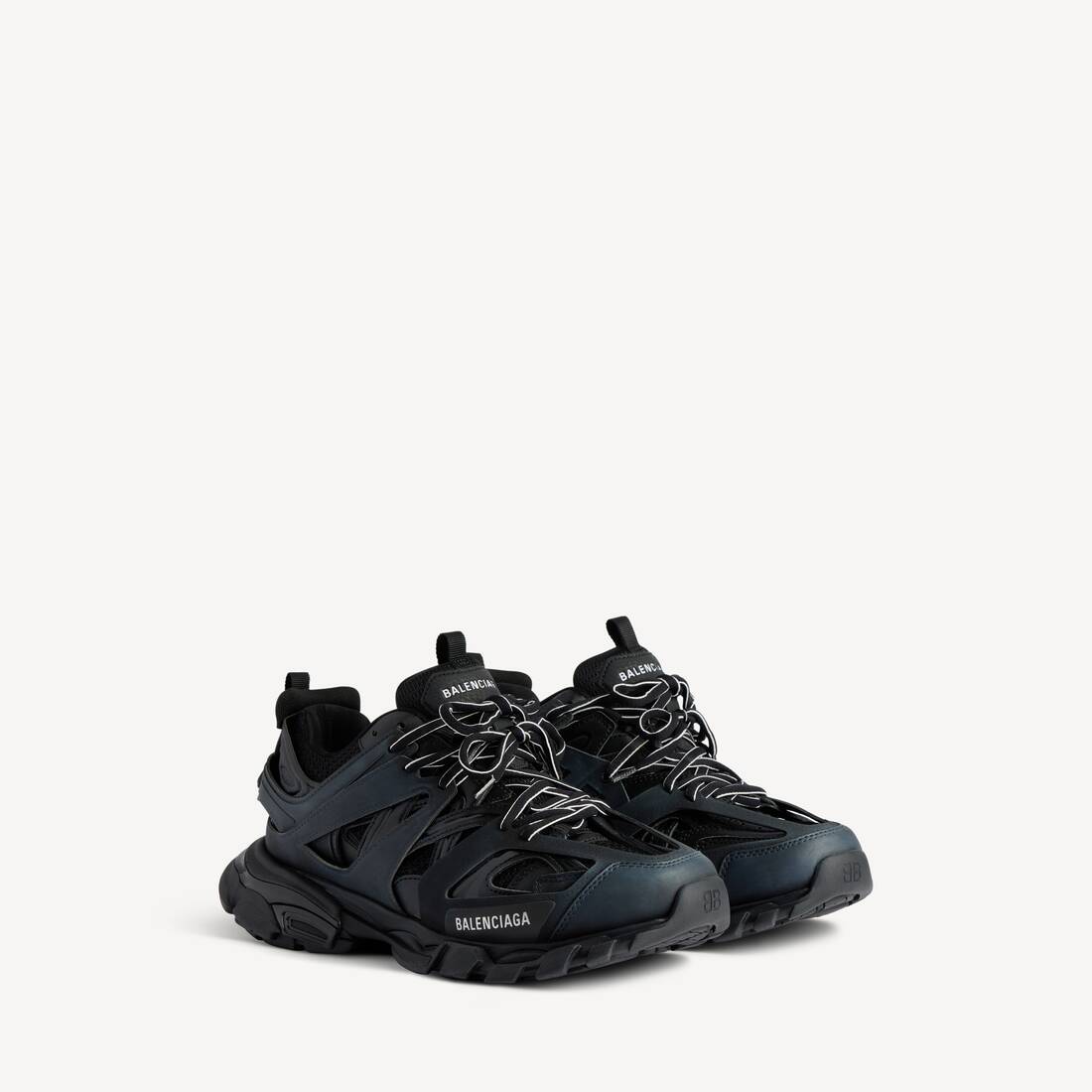 Zapatilla de pista para mujer en negro