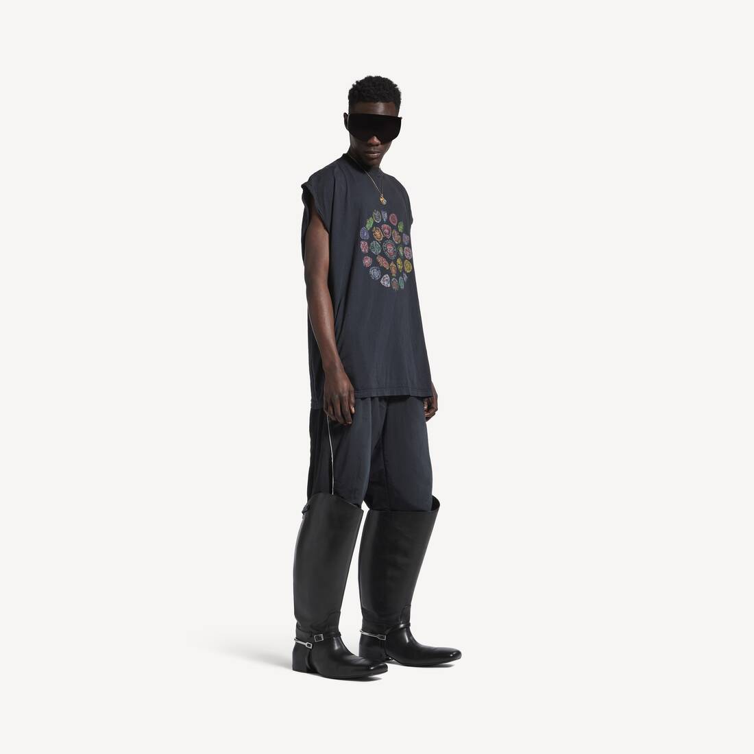 Camiseta sin mangas con estampado de crestas espirales para hombre en negro desgastado