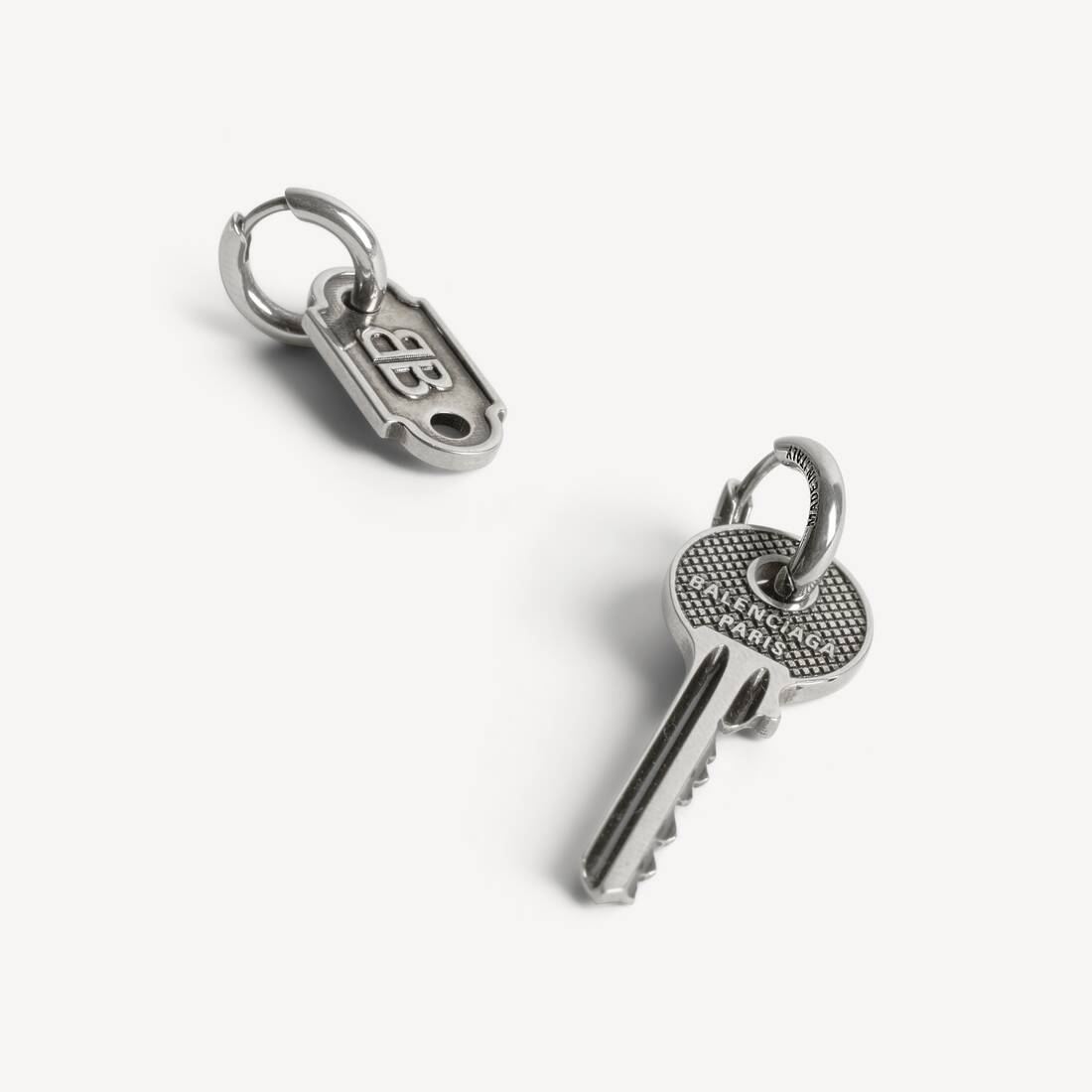 Auriculares para hombres Neverlost en plata antigua