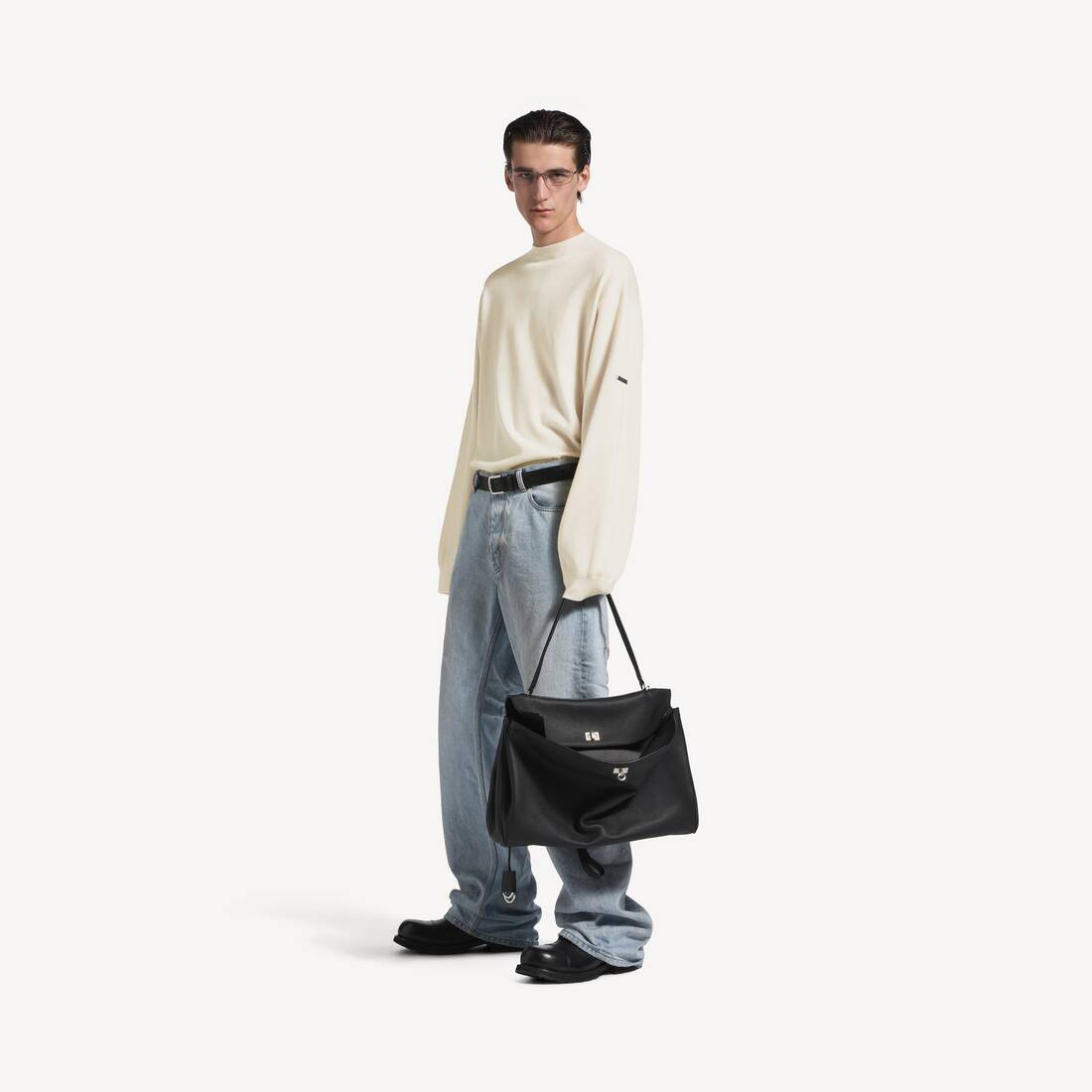 Sweater de cuello redondo para hombre en crema