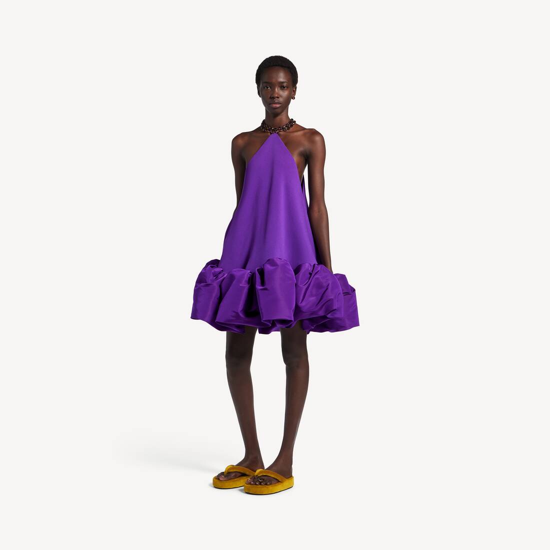Vestido mini de tipo halter con volantes para mujer en púrpura