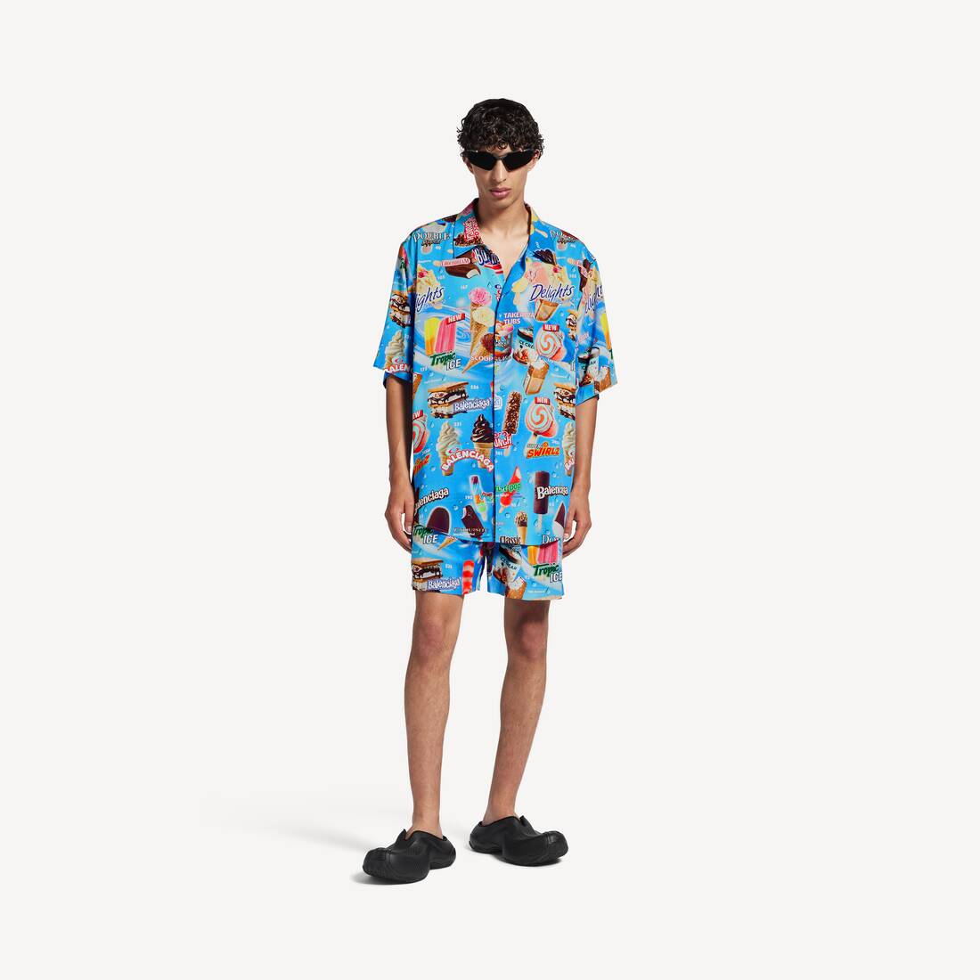 Camisa corta de manga minimalista para hombre en azul
