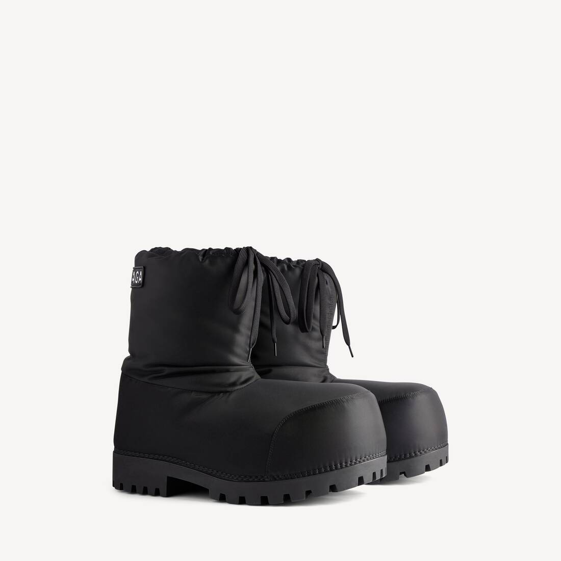 Bota baja para hombre en negro