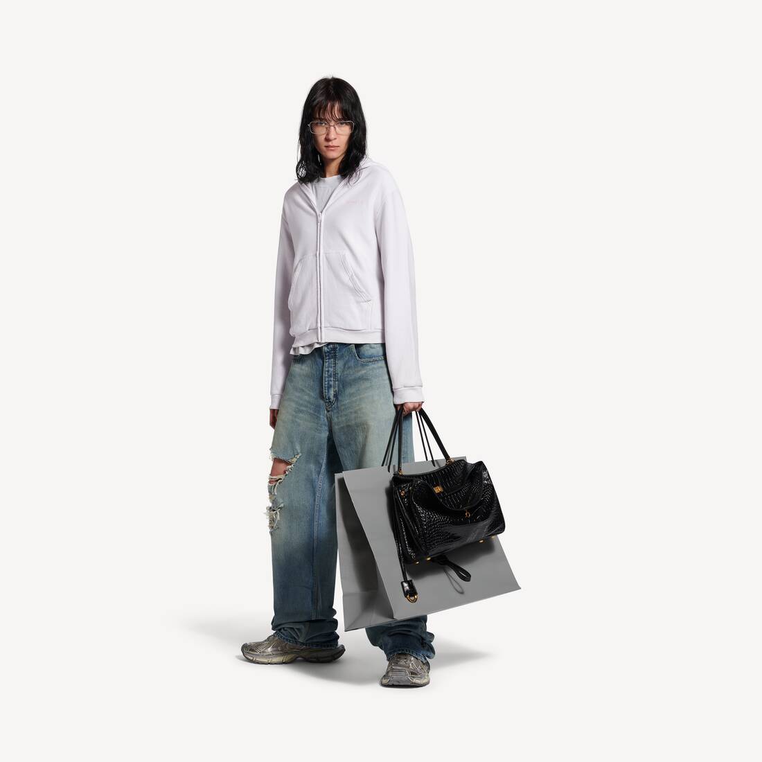 Chaqueta con capucha Balenciaga para mujer de cierre trasero, ajuste regular, en blanco sucio / rosa bebé