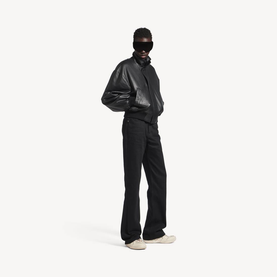 Pantalones rectos para mujer en negro