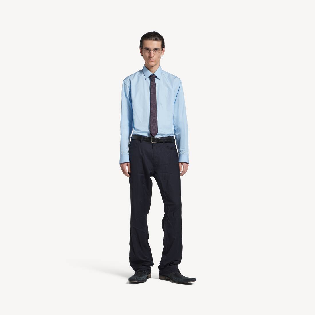 Pantalones rectos ajustados para hombre en azul marino oscuro