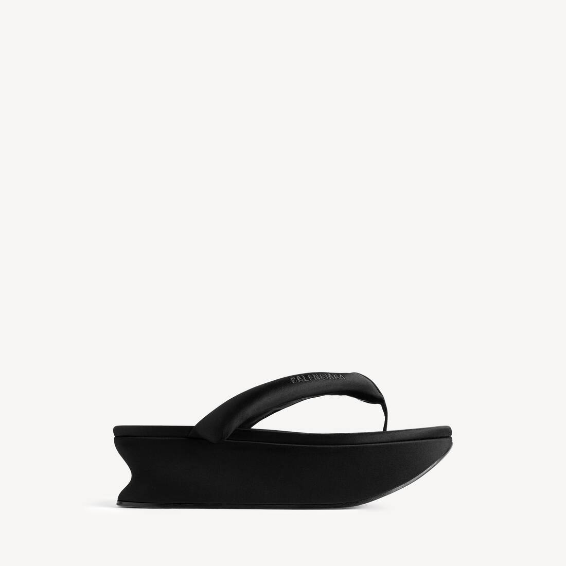 Tanga Gaeta para mujer en negro