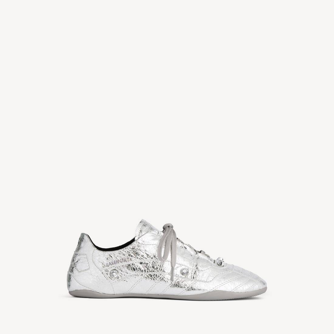 Zapatilla urbana para mujer en plata
