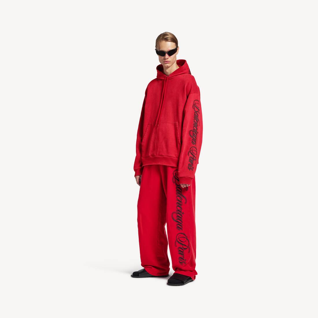 Sudadera con capucha grande en cursiva para hombre en rojo/negro