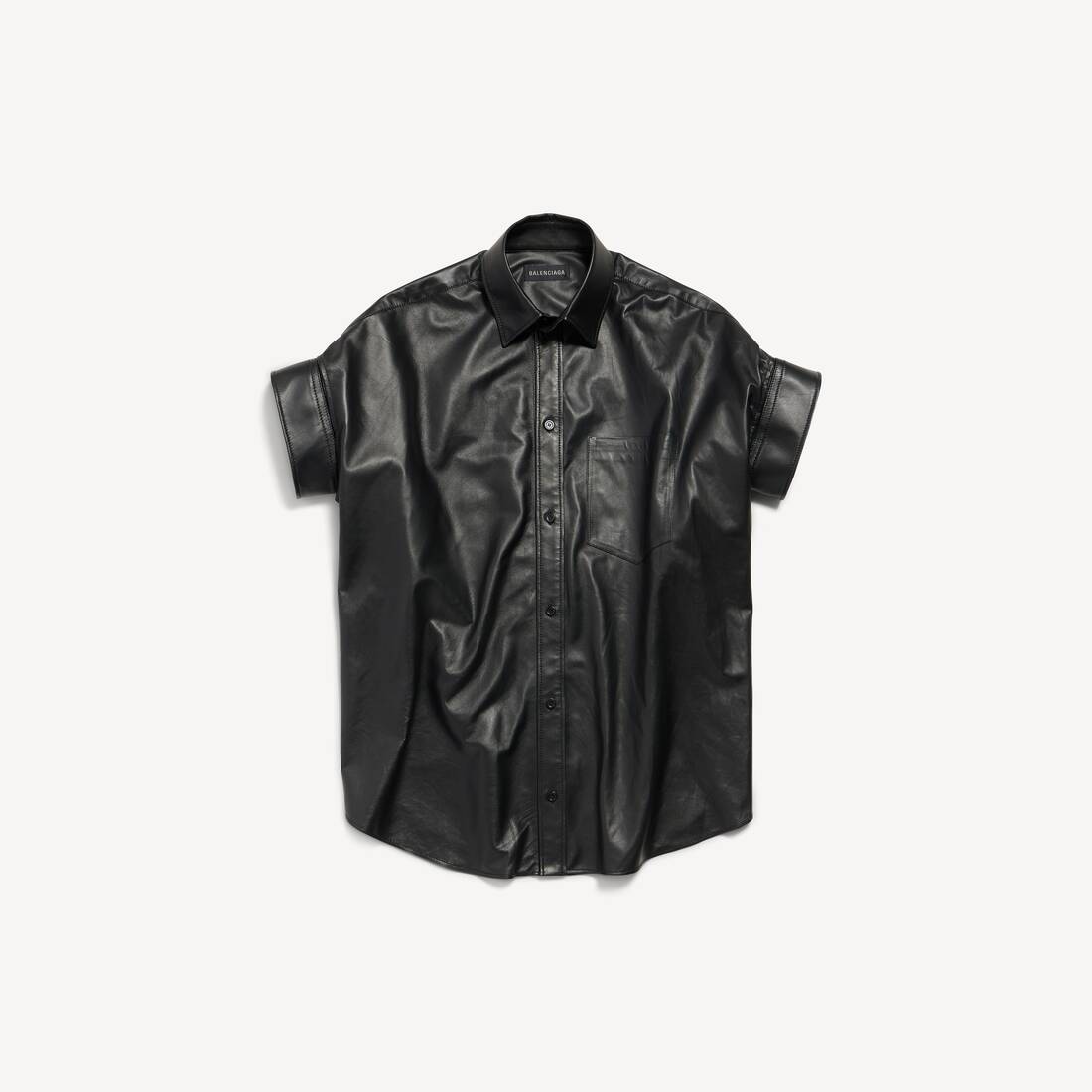 Camisa para mujer con mangas recogidas en negro