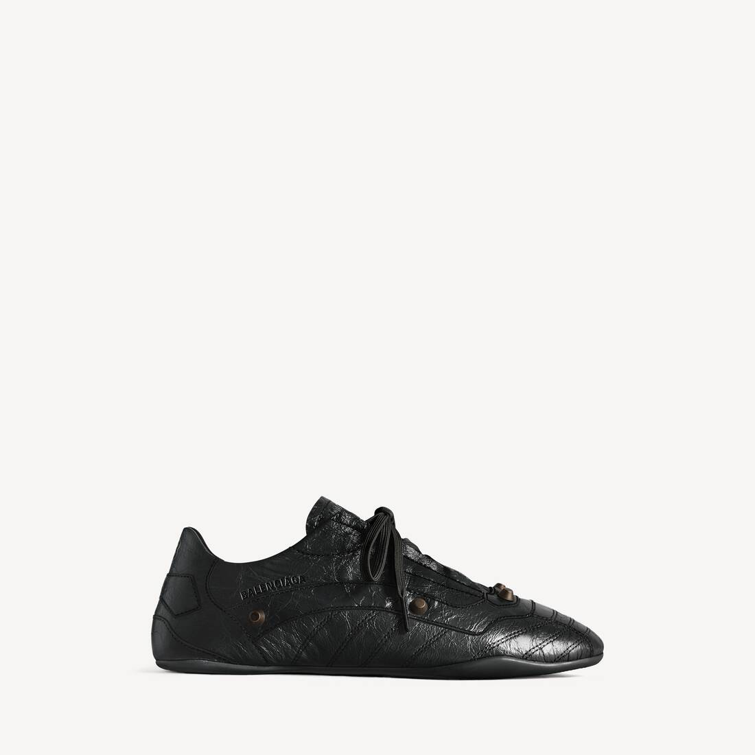 Zapatilla urbana para mujer en negro