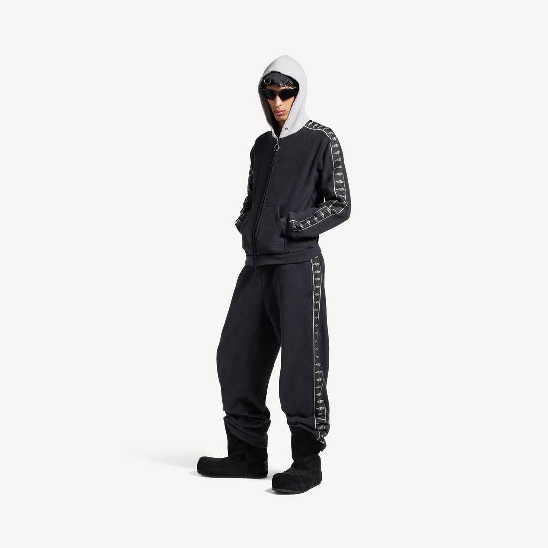 Pantalones holgados con rayas para hombre en negro y gris lavado